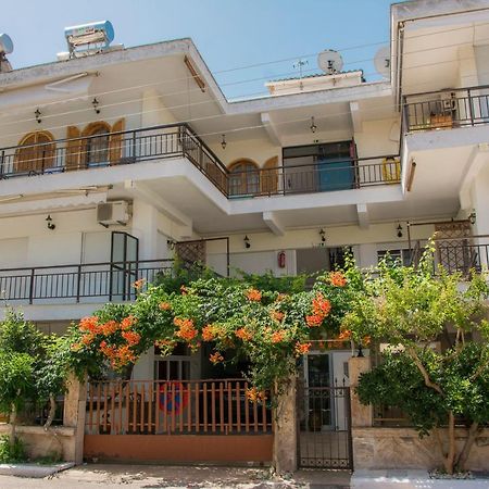Apartments Tania Paralia Dionisiou Extérieur photo